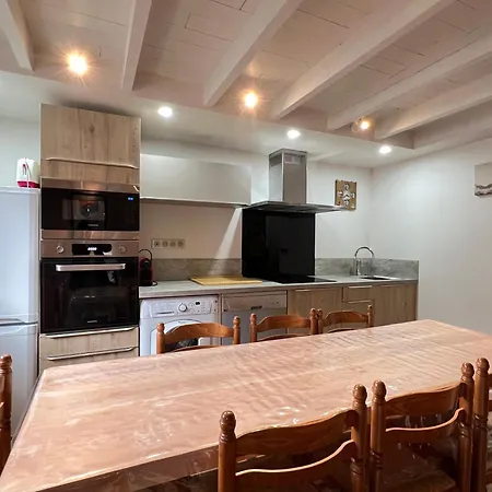 Appartement Le 103. 3 Chambres. Terrasse. Parking. Wifi.